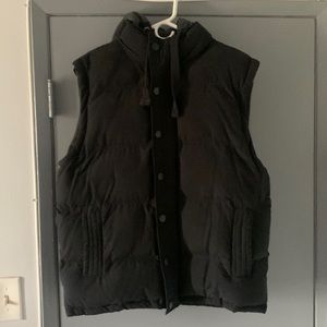 Footaction puff vest/Size Large/REMOVABLE HOODIE